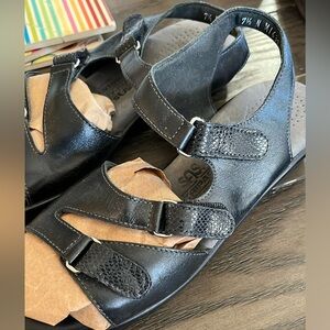 SAS Tripad Leather Sandals 7.5N